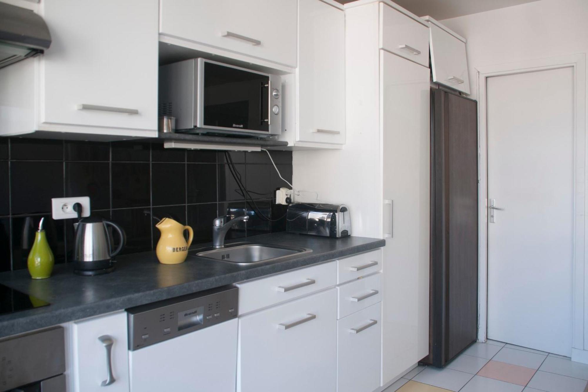 Cosy Apartment With Balcony In The Heart Of 巴黎 外观 照片